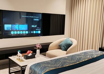 استديو بسرير ماستر وأثاث مريح 