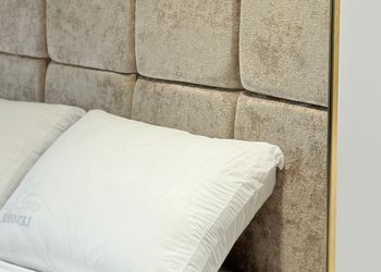استديو بسرير ماستر وجلسة جانبية