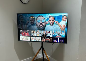 استديو بسرير ماستر وأثاث مريح 
