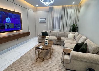 شقة بصالة وغرفة نوم