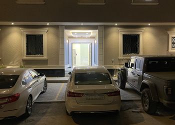 استوديو بأثاث فاخر و دخول ذاتي  
