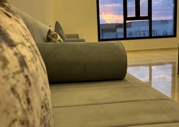 استراحة بمسطح اخضر ومجالس