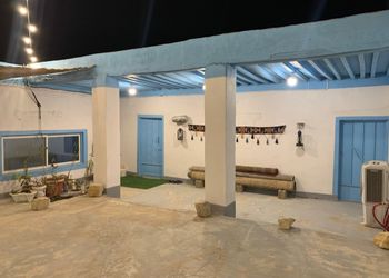 مزرعة بمجالس واسعة وأجواء ممتعة