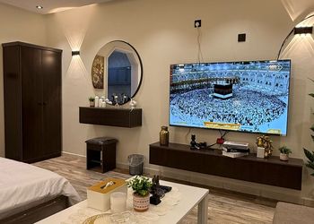 استديو هادئ بسرير ماستر