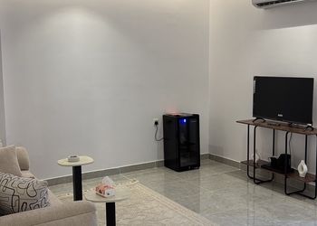 استديو بسرير ماستر وجلسة جانبية