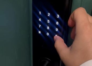 استديو بسرير ماستر 