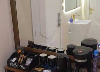 استديو بأثاث مريح وبسيط 