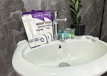 استديو بسرير ماستر وجلسة جانبية 