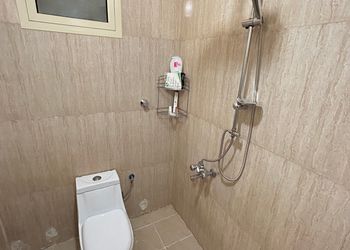 استديو بسرير ماستر وجلسة جانبية 