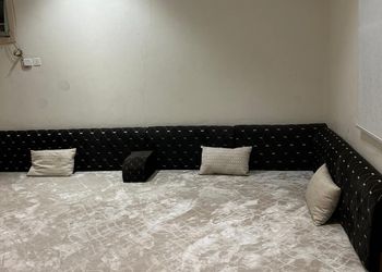 استراحة بمسبح خارجي وجلسة خارجية