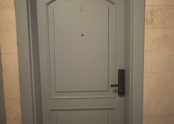 استديو هادئ بسرير ماستر 