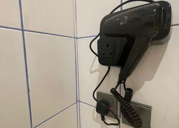 استديو هادئ بسرير ماستر 