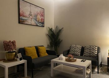 استديو بسرير ماستر وجلسة جانبية 