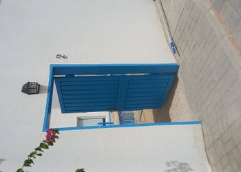 شالية بمجلس مطل على الفناء الخارجي 