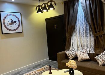شقة بصالة جلوس ودخول ذاتي 
