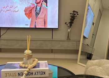 استديو هادئ بدخول ذاتي 
