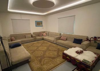 مزرعة بمجالس واسعة وأجواء ممتعة