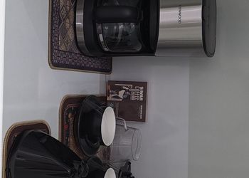 شاليه بجلسة خارجية ومجلس