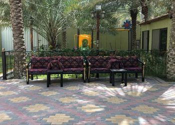 استراحة بألعاب أطفال ومسبح داخلي