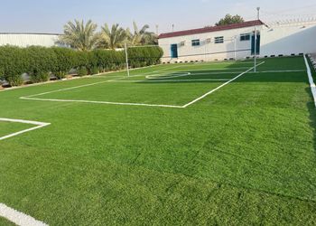 استراحة بجلسات واسعة