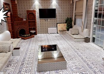 استراحة ببيت شعر وفناء خارجي