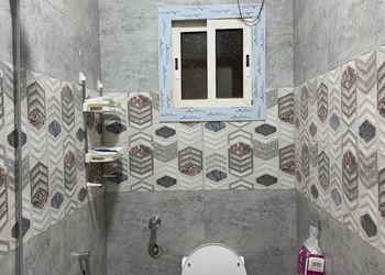 استديو بسرير ماستر وجلسة جانبية