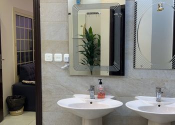 استراحة بمسطح اخضر ومسبح