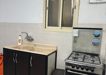استراحة بمجالس واسعة وفناء خارجي