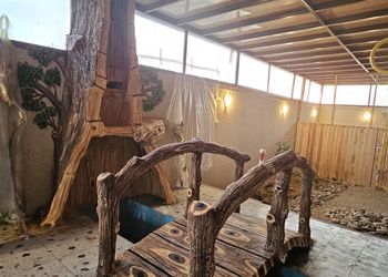 استراحة بمسطح اخضر وصالة انيقه