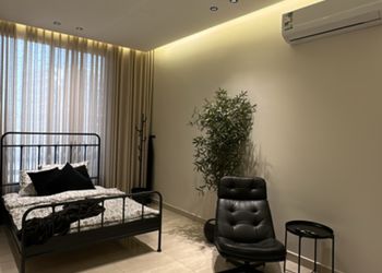 استديو هادئ بسرير ماستر 