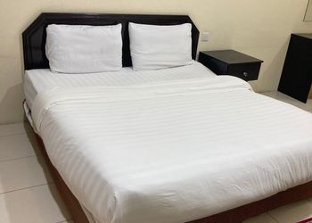استديو بأثاث مريح وبسيط 