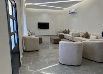 استراحة بمجالس ومسبح خارجي 