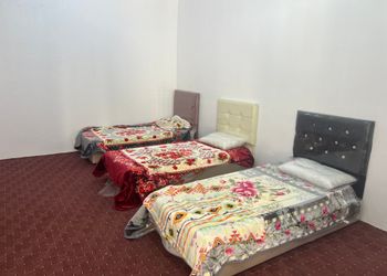 مزرعة ببيت شعر ومجلس