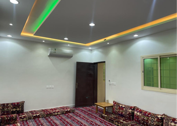 استراحة بمجلس ومسطح اخضر 