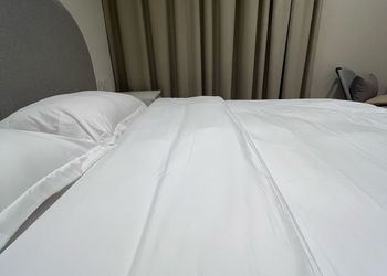 استديو بدخول ذاتي وتصميم هادئ 