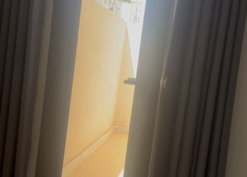 استديو هادئ بسرير ماستر 