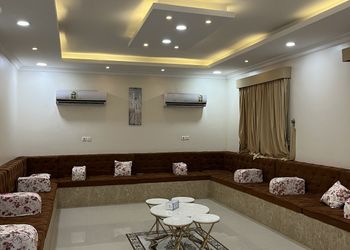 استراحة بمسبح وجلسة خارجية