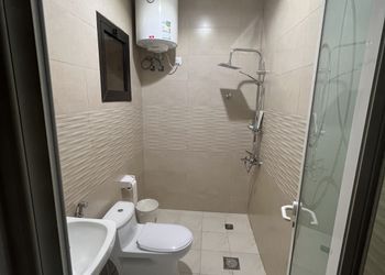 استديو ماستر وجلسة جانبية