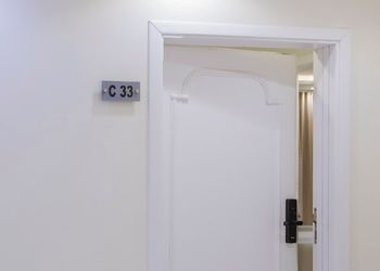 استديو بتصميم أنيق ودخول ذاتي