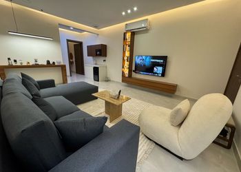 شقة بدخول ذاتي وصالة أنيقة 