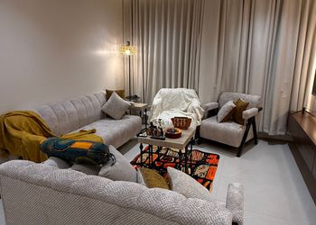 شقة بغرفة معيشة وغرفة نوم 