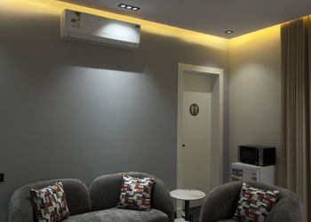 استديو بتصميم أنيق ودخول ذاتي