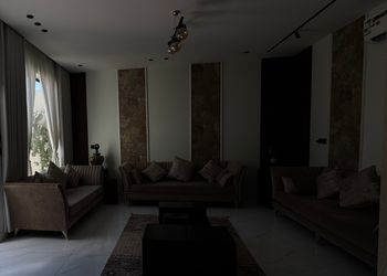 شاليه بمجلس وغرفتين نوم 