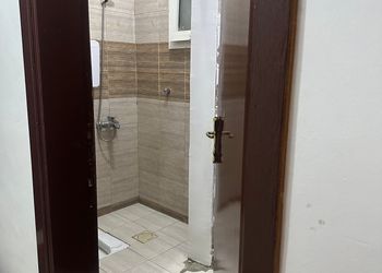 شقة بغرفة نوم و غرفة معيشه 