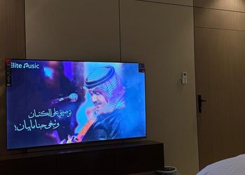 استديو بسرير ماستر وجلسة جانبية 