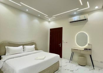 استديو هادئ بسرير ماستر 