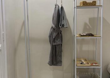 استديو هادئ بسرير ماستر
