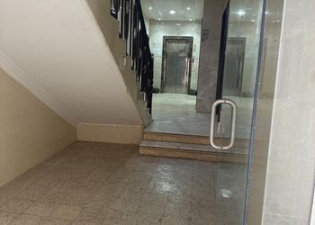 استديو بأثاث مريح وبسيط
