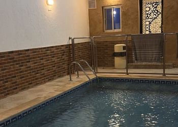 استراحة بمسطح اخضر
