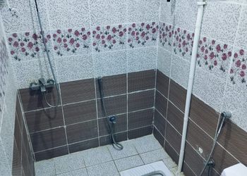 شاليه بجلسة خارجية ومسبح 